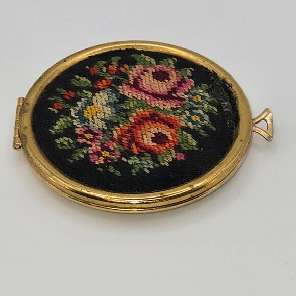 VTG AVON Compact Locket Cross Stitch Needlepoint Floral Roses Tapestry Pendent - Picture 2 of 12